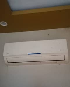 Non Inverter AC