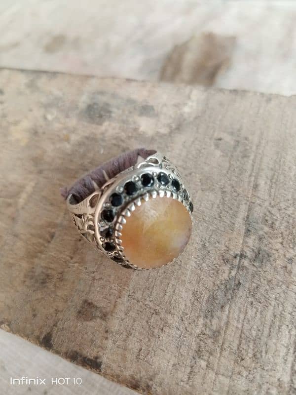 pukhraj stone ring chandi ma ha 1