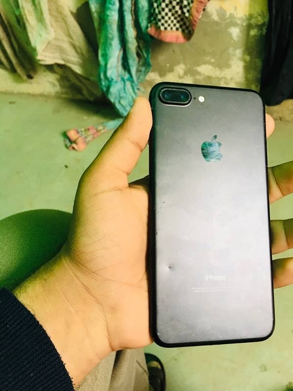 iPhone 7 Plus 0