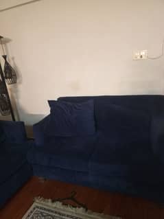 6 seater sofa set in very good condition velvet material