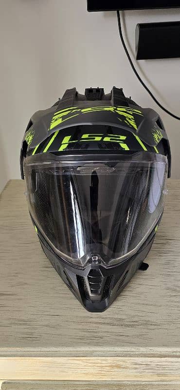 New  helmet LX 2 my WhatsApp number 0316 0452641 0