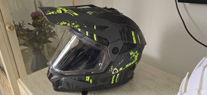 New  helmet LX 2 my WhatsApp number 0316 0452641 1