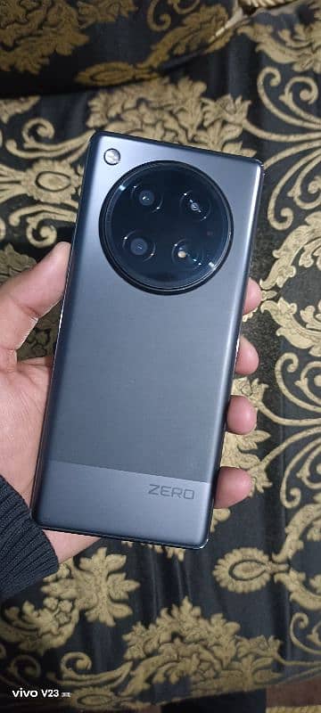 Infinix zero 40 new with box and charger 10/0 condition 0