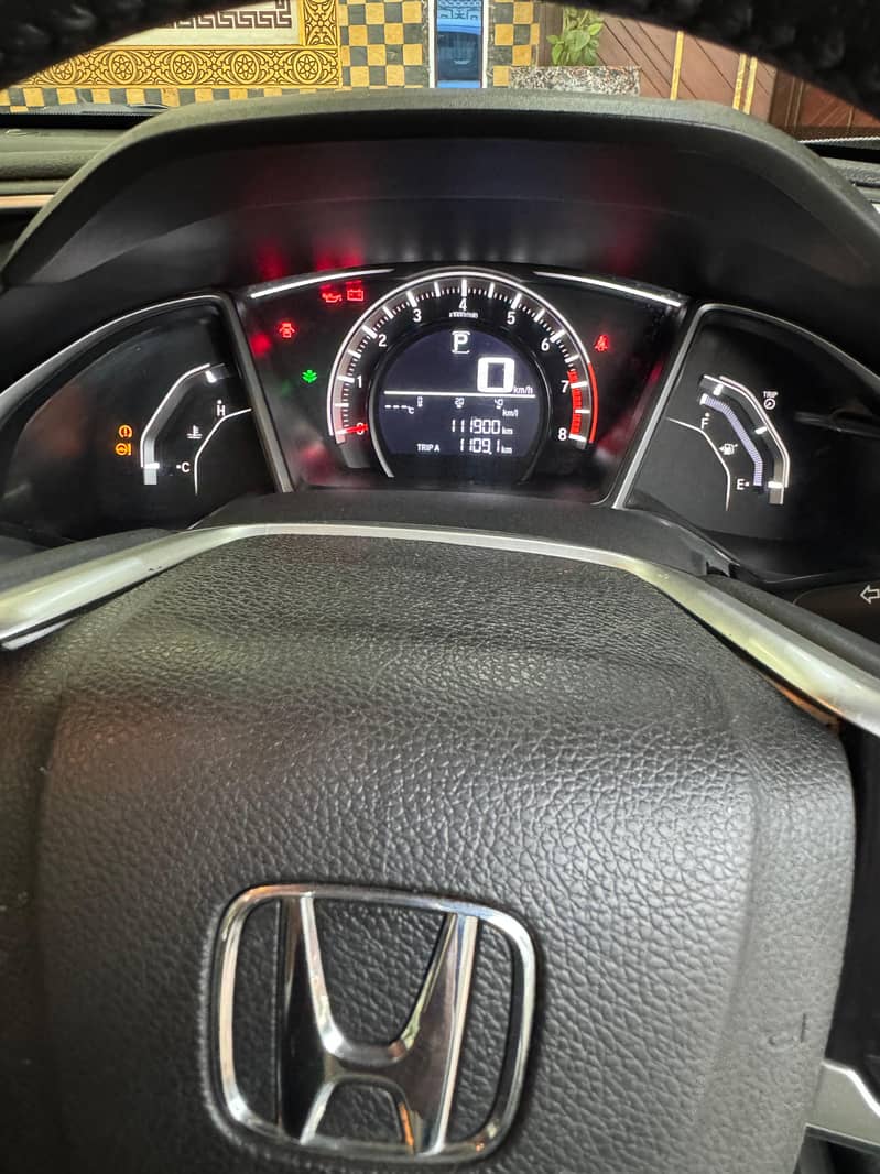 Honda Civic Oriel 1.8 i-VTEC CVT 12