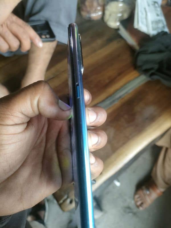 oppo f19 pro 8/128/4GB extensible ful okay phone hai no any fault 4