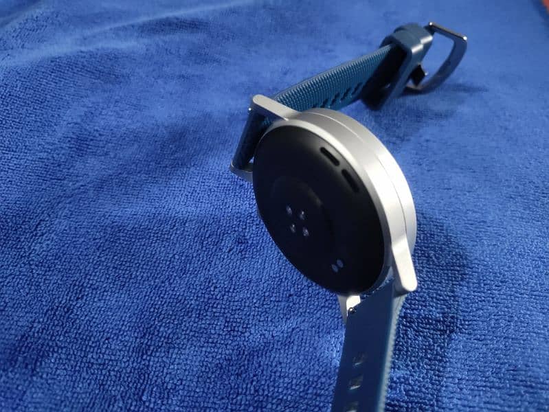 Redmi Watch 4 and CMF Watch Pro 2 16