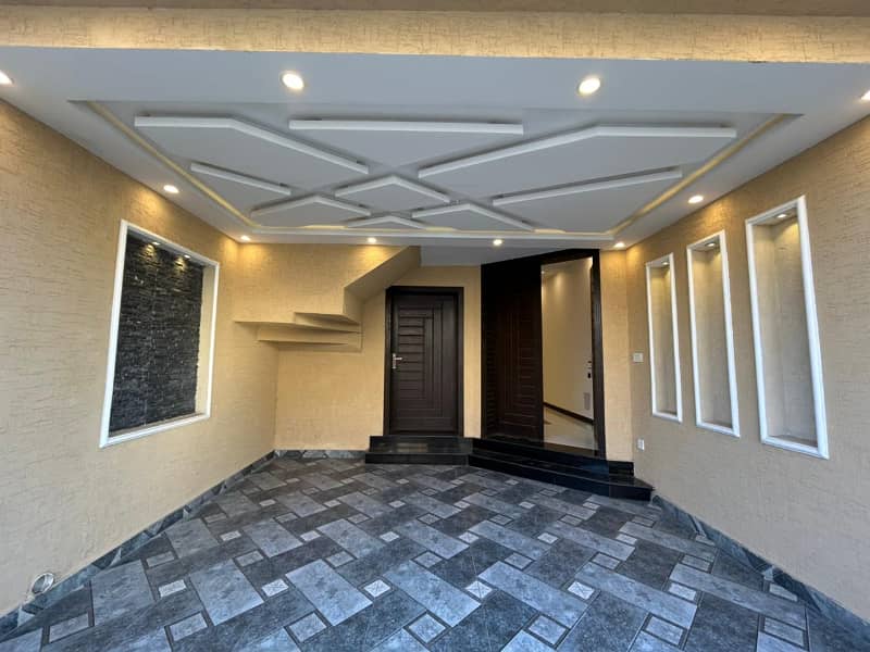 7 MARLA BRAND NEW HOUSE AVAILABLE FOR SALE IN BAHRIA TOWN 0