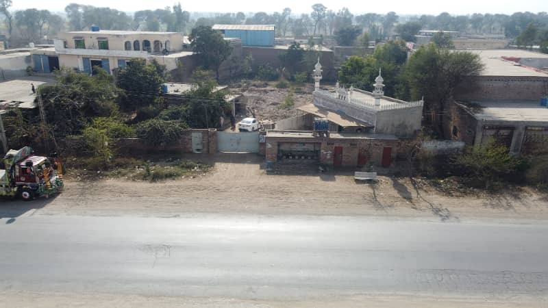 5 Kanal Commercial Land For Sale In Front of Mehman Sarae, Sargodha 0