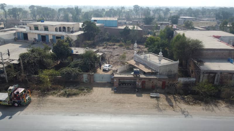 5 Kanal Commercial Land For Sale In Front of Mehman Sarae, Sargodha 1