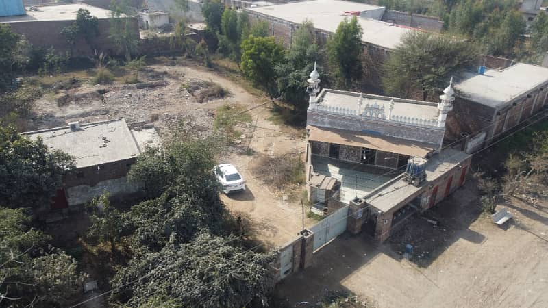 5 Kanal Commercial Land For Sale In Front of Mehman Sarae, Sargodha 4