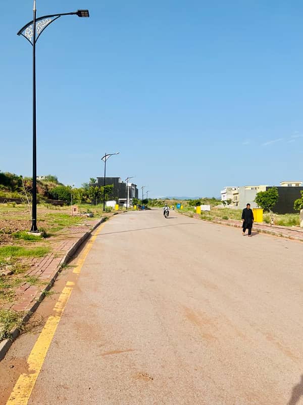 Sector:: F1 , 8 Marla plot for sale invester price Bahria enclave Islamabad 4