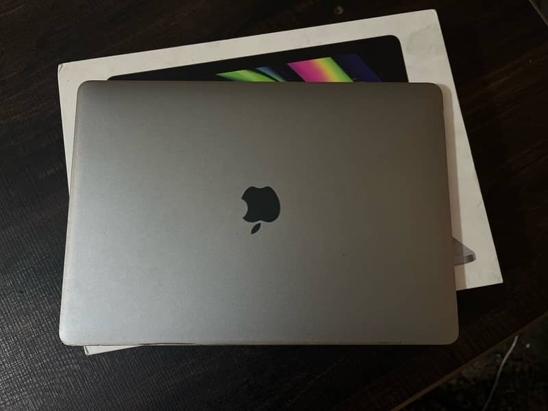 13-inch MacBook Pro with Apple M1 Chip 2020 4