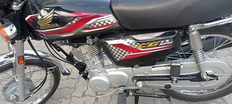 Urgent Sale Honda 125 3