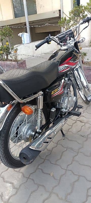 Urgent Sale Honda 125 7