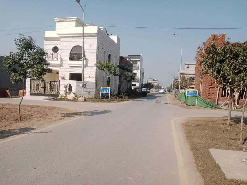 5 Marla Ready To Possession Plot Available In Diamond Block Parkview City Lahore 0