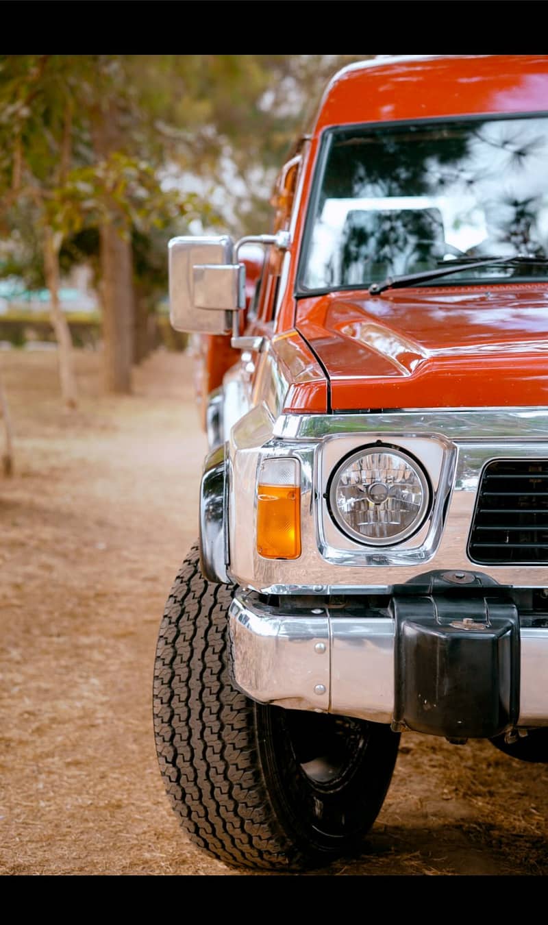 Nissan Patrol 1990 2