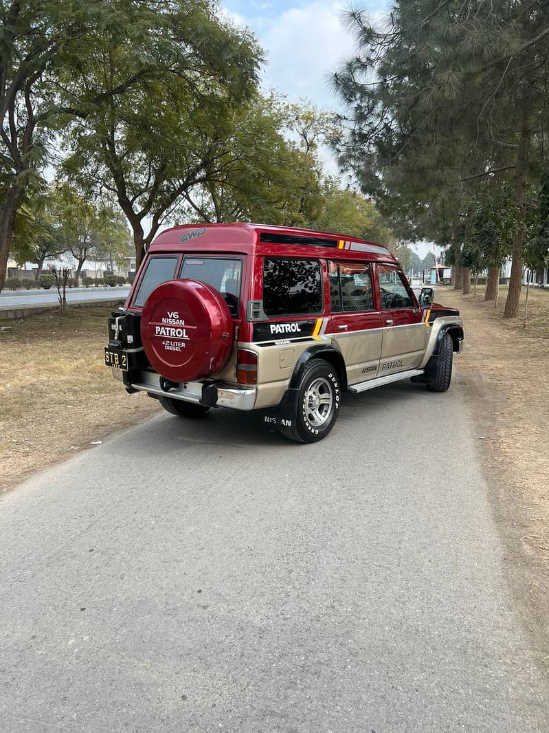 Nissan Patrol 1990 7