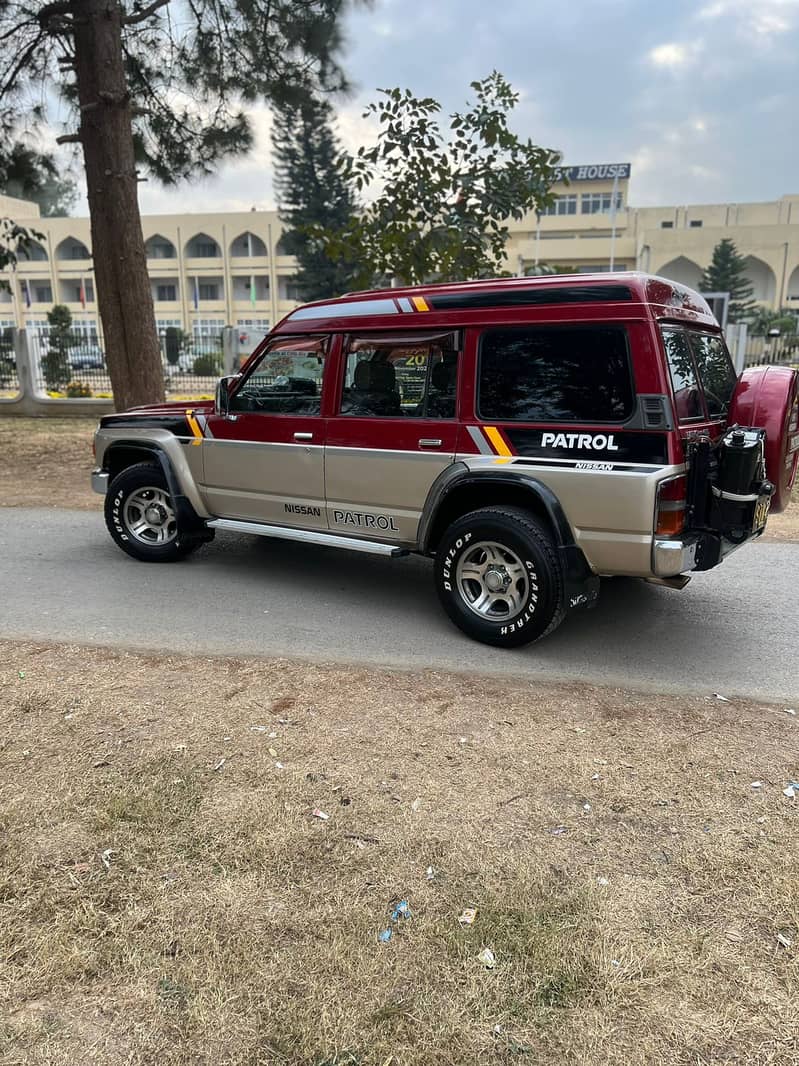 Nissan Patrol 1990 9