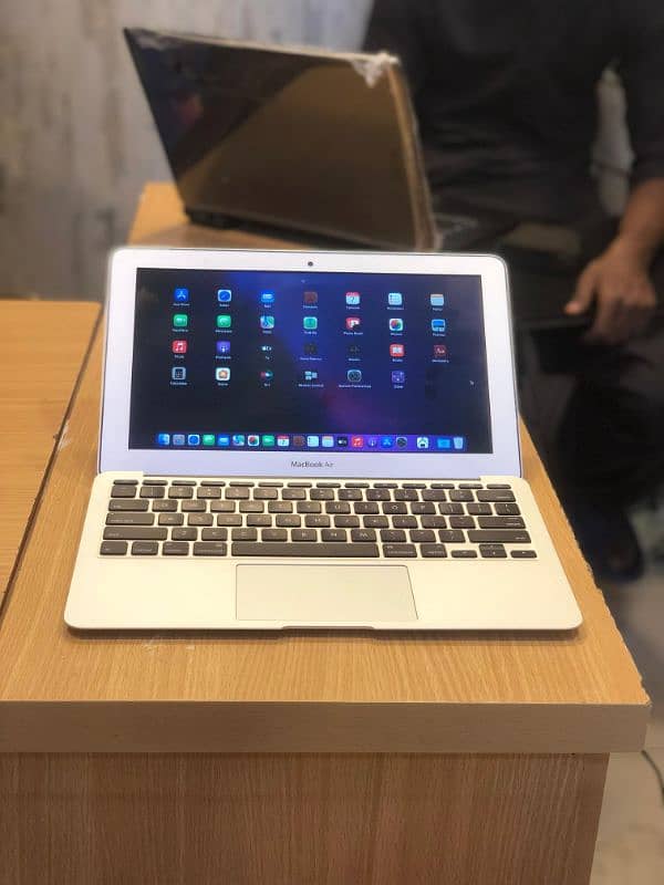 MacBook Air 2015 Core i5 4/128 SSD 5