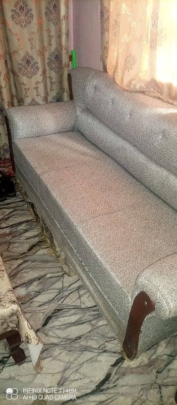 5 seater sofa set celan condition 1