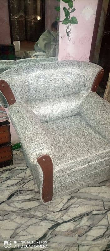 5 seater sofa set celan condition 2