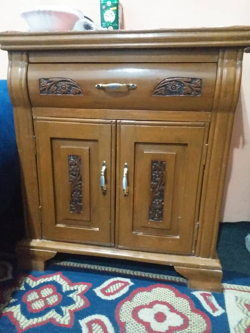 Bed Set For Sale (Wooden) Good Condition 3