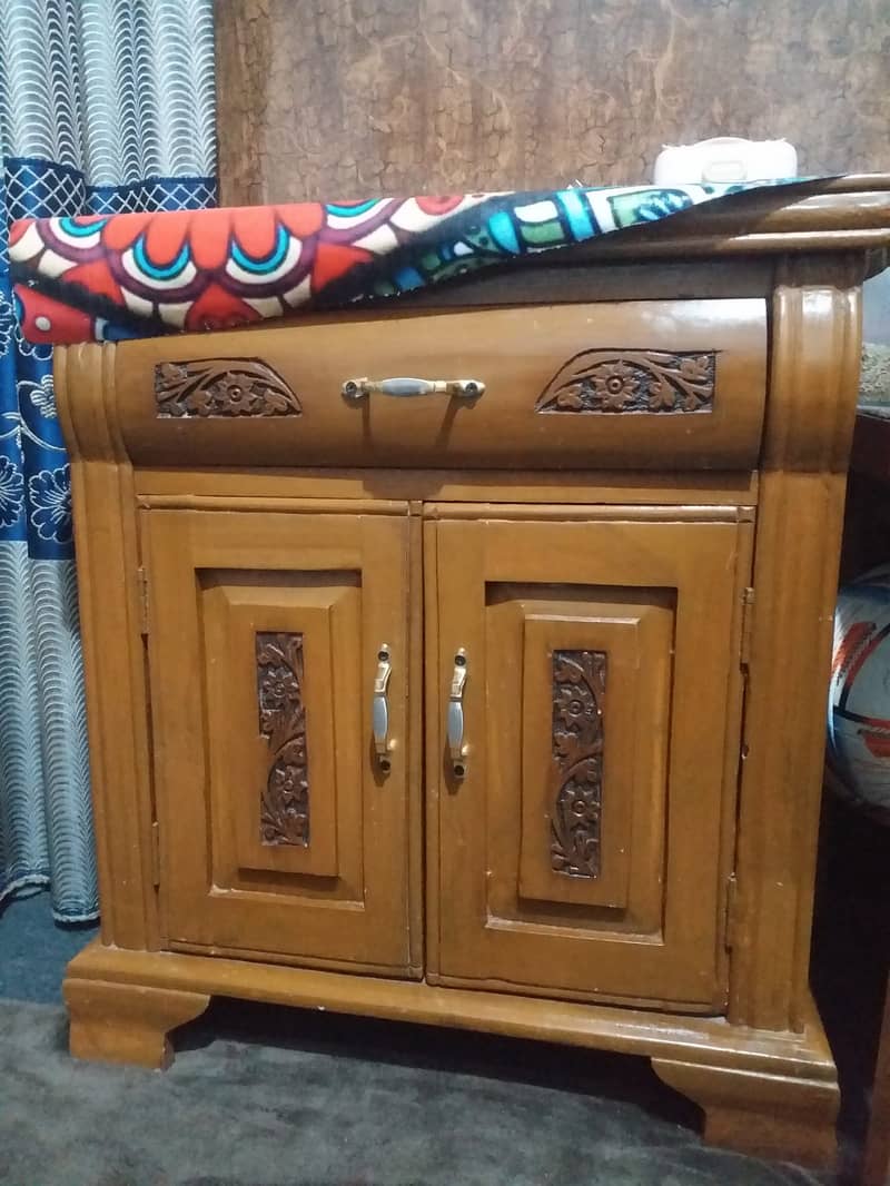 Bed Set For Sale (Wooden) Good Condition 4