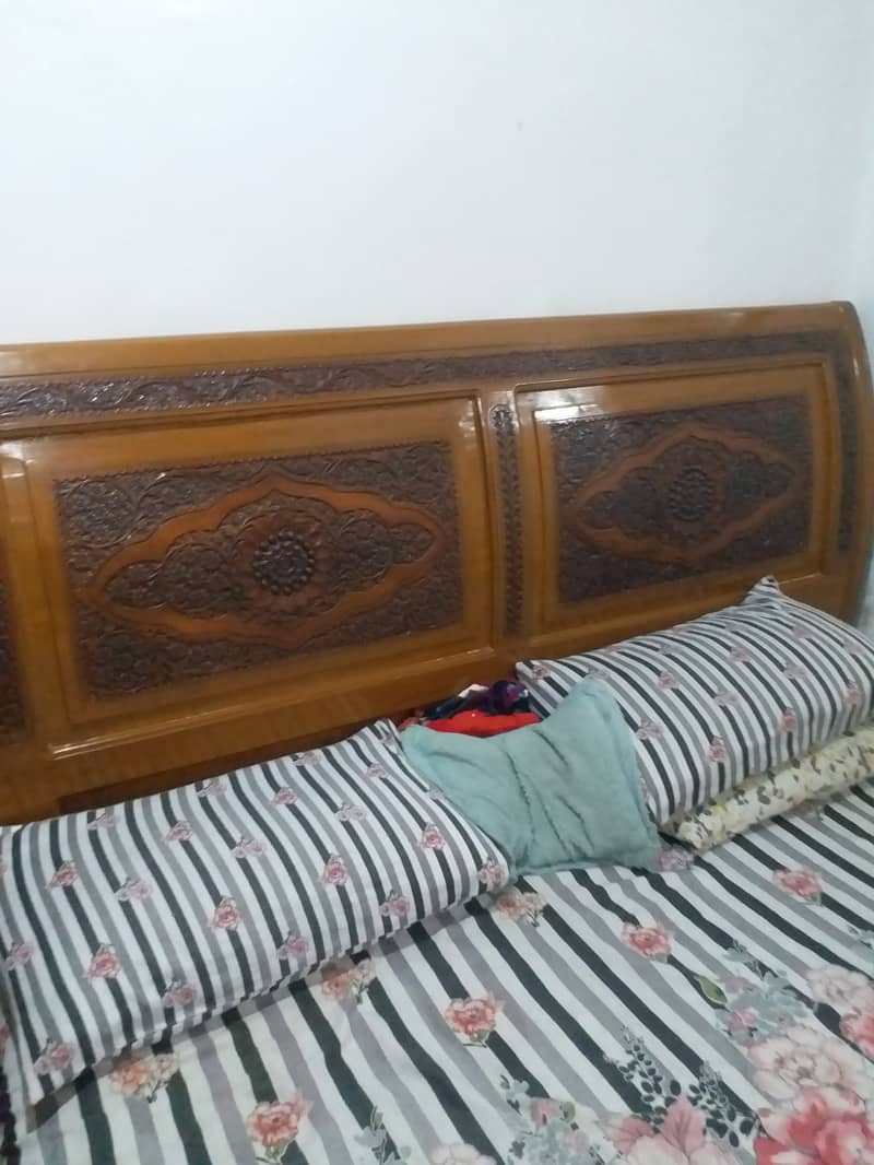 Bed Set For Sale (Wooden) Good Condition 6