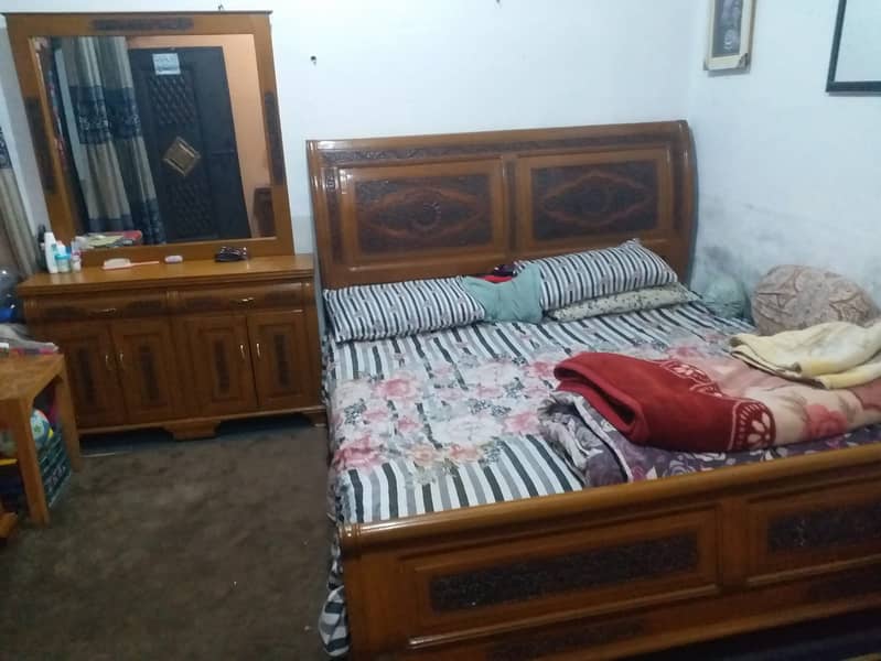 Bed Set For Sale (Wooden) Good Condition 9