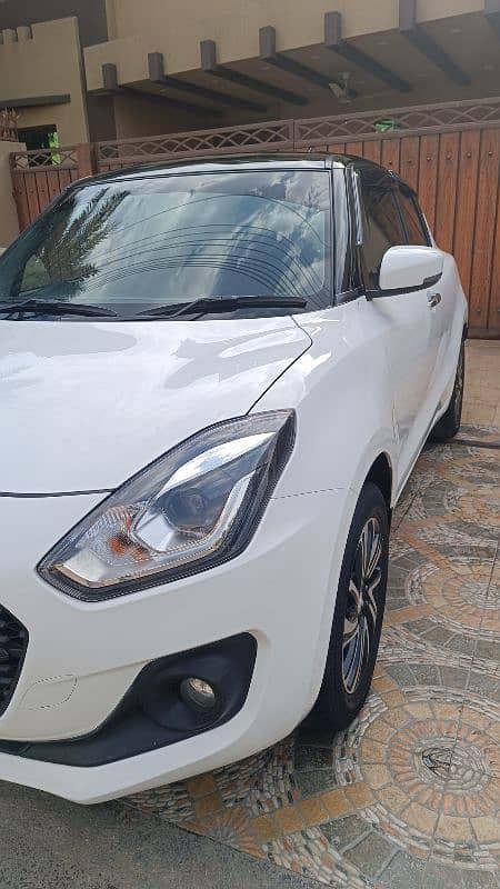 Suzuki Swift 2022 GLX Total Genuine 2