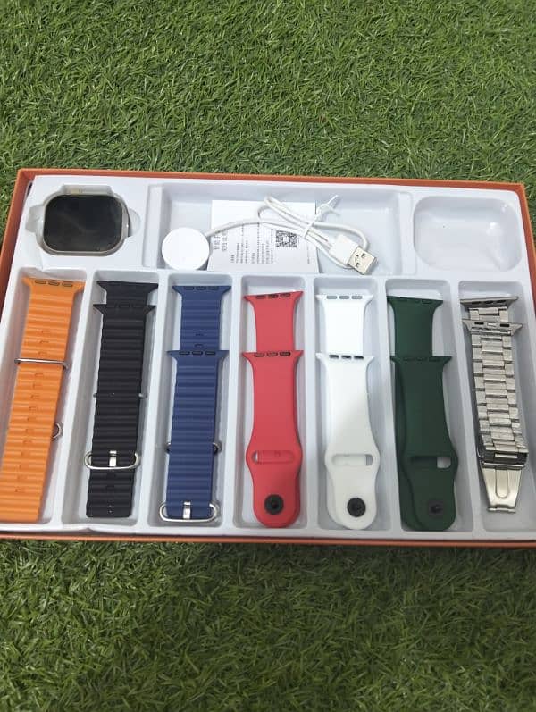 Smartwatch Crown Y21 Ultra 2 with 7 Straps 1