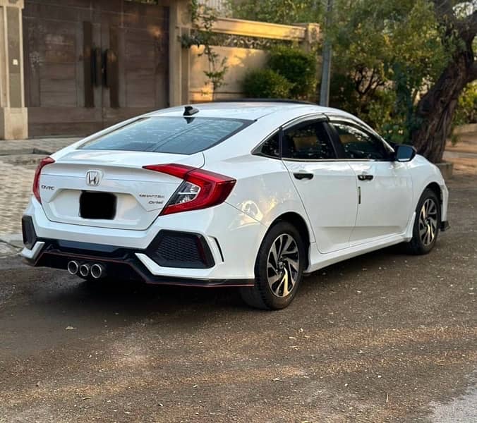 Honda Civic VTi Oriel Prosmatec Model 2018 Registered 2018 9