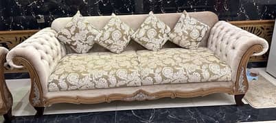 beautiful and royal looking sofa set