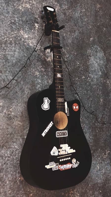 Guitar “urgent sell” 0