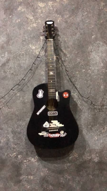 Guitar “urgent sell” 1