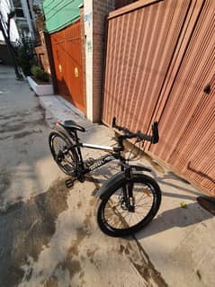 bicycle only one gear lever missing baqi perfect ha koi msla nhi ha