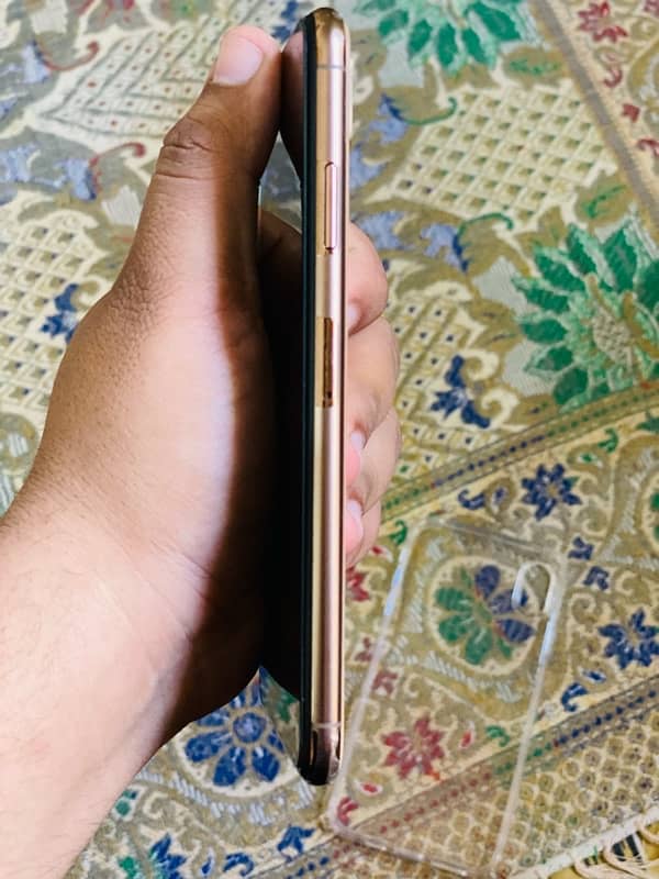 IPhone XS MAX 64GB Non PTA 4