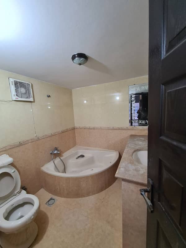 10MARLA TILE FLOORING UPPER PORTION FOR RENT IN ALLAMA IQBAL TOWN 8