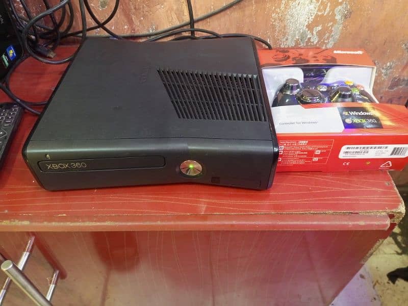 Xbox 360 slim 250gb 50 games installed 0