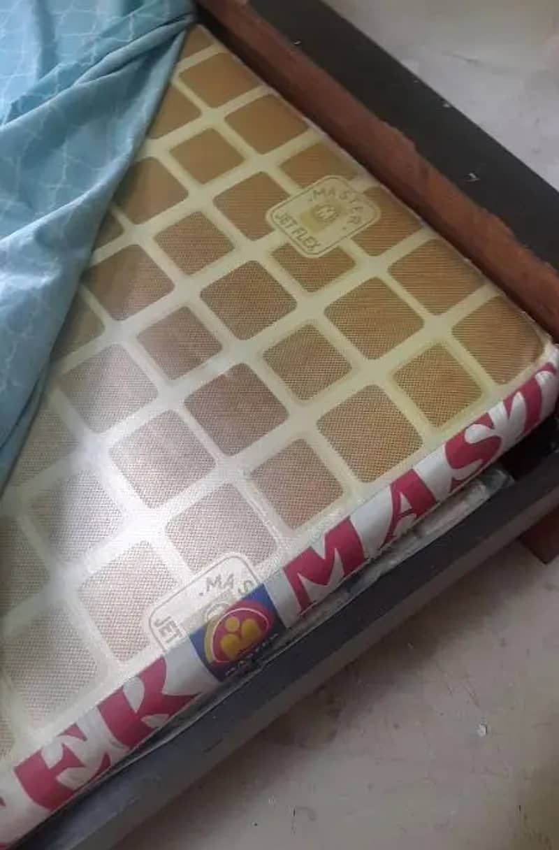 King size Master molty matress 1