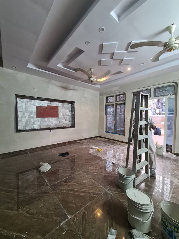 10MARLA TILE MARBLE FLOORING LOWER PORTION FOR RENT IN ALLAMA IQBAL TOWN 2