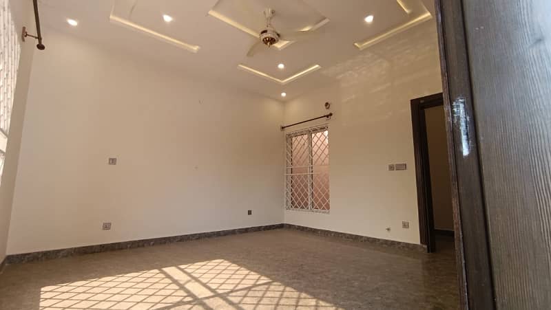 8 MARLA BRAND NEW HOUSE AVAILABLE FOR RENT IN RAFI BLOCK BAHRIA TOWN 5