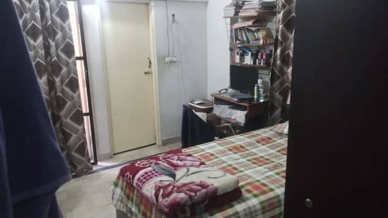 2 Bed dd flat for sale on spacious  block 13 gulistan e jauhar 3