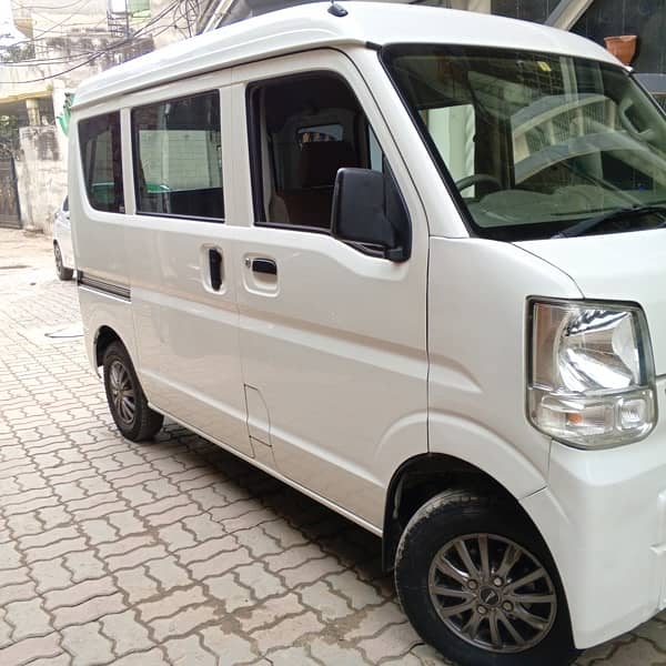 Nissan Clipper 2018 12