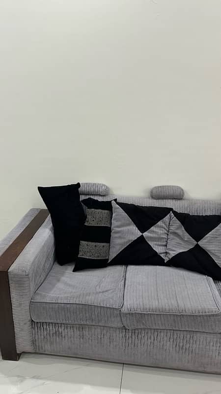 Sofa For sale 4