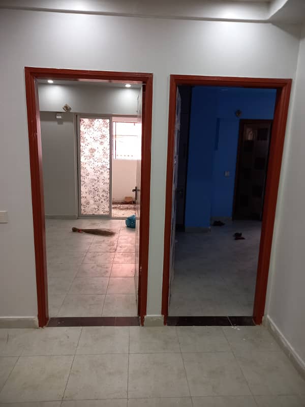 Flat For Sale In Grey Noor Tower And Shopping Mall Karachi 2