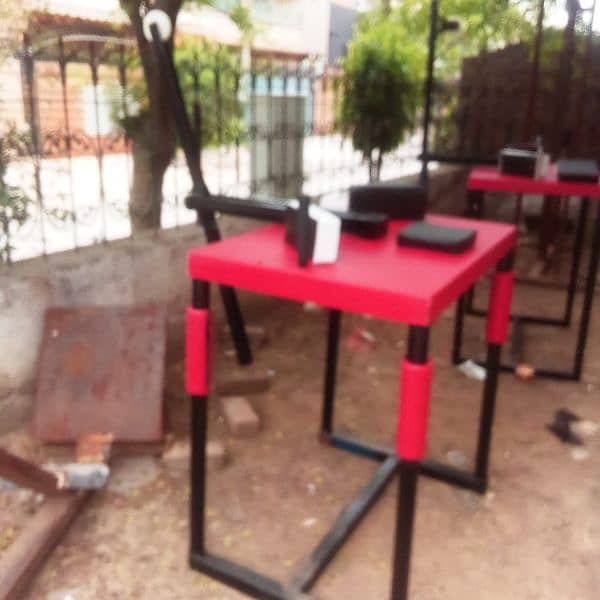 Arm wrestling table and Tools 16