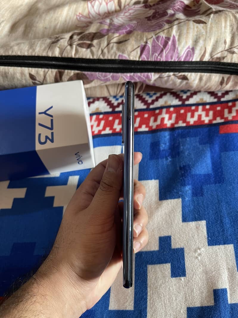 Vivo y73 for sell in mint condition just like new 6