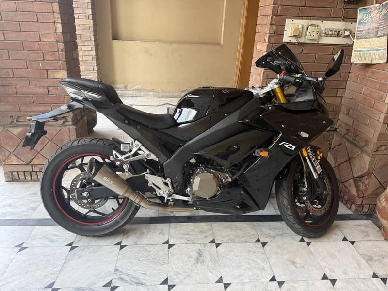 Yamaha YZF-R1 2024 REPLICA BIKE 4