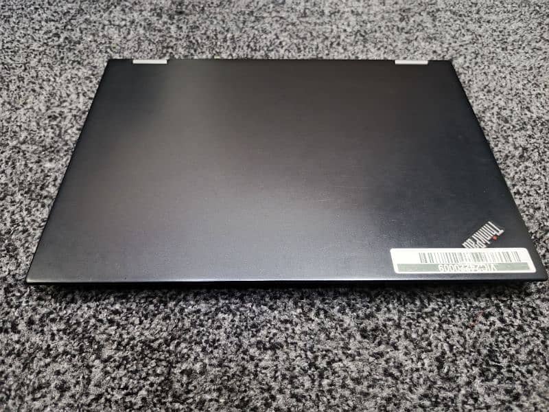 Ci5 8th gen Lenovo x380 8GB ram 128GB SSD 5